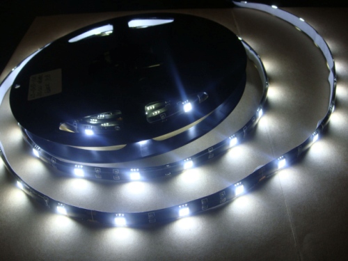 Decora y ahorra en iluminación con las cintas LED